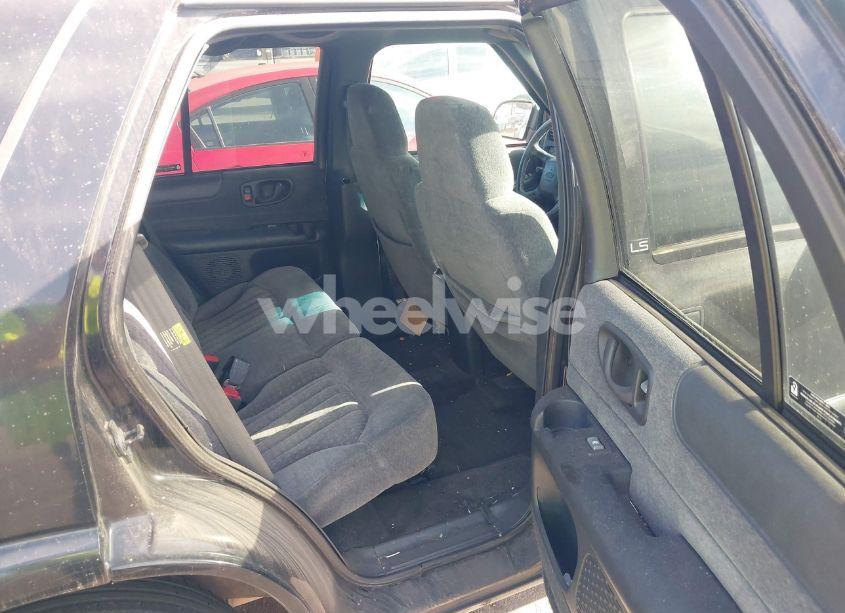 Photo 8 of 2002 Chevrolet Blazer LS (VIN 1GNCS13W52K193385)