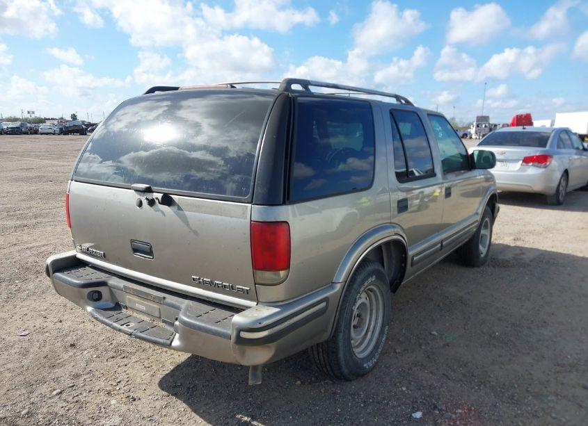 Photo 4 of 1999 Chevrolet Blazer LT (VIN 1GNCS13W5X2121156)