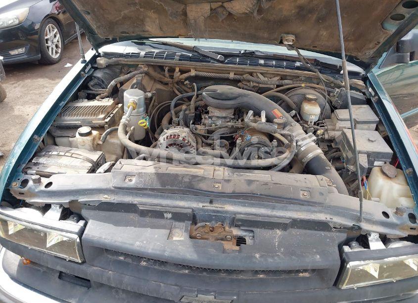 Photo 10 of 1998 Chevrolet Blazer LS (VIN 1GNCS13W6W2222740)