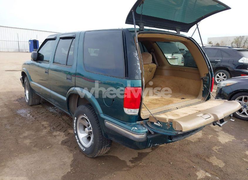 Photo 3 of 1998 Chevrolet Blazer LS (VIN 1GNCS13W6W2222740)