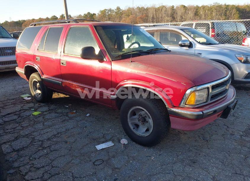1995 Chevrolet Blazer (VIN 1GNCS13W7S2243767) main photo