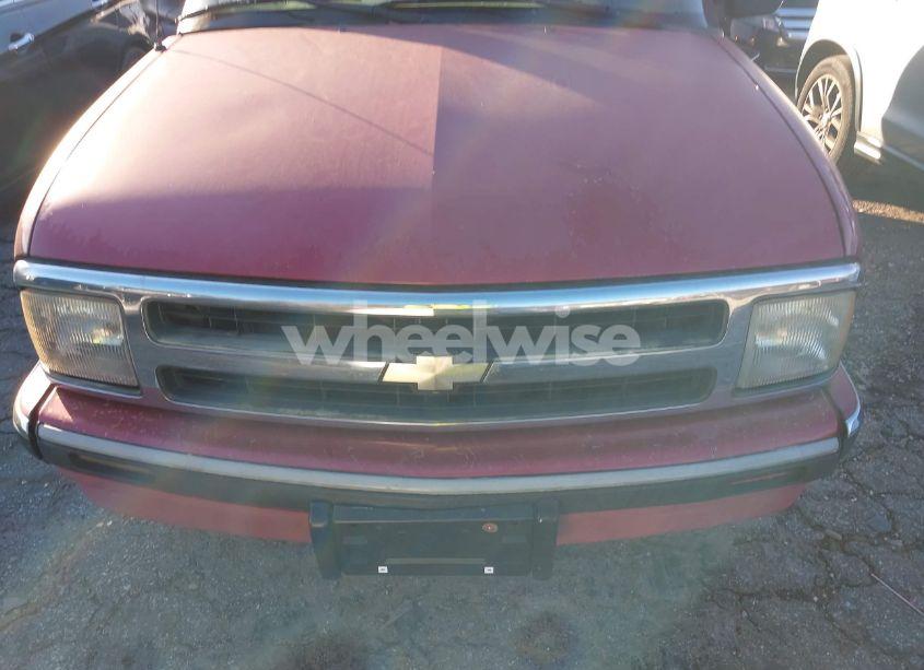 Photo 6 of 1995 Chevrolet Blazer (VIN 1GNCS13W7S2243767)