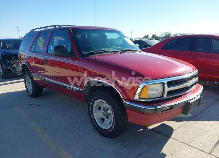 1996 Chevrolet Blazer (VIN 1GNCS13W7T2219261) main photo