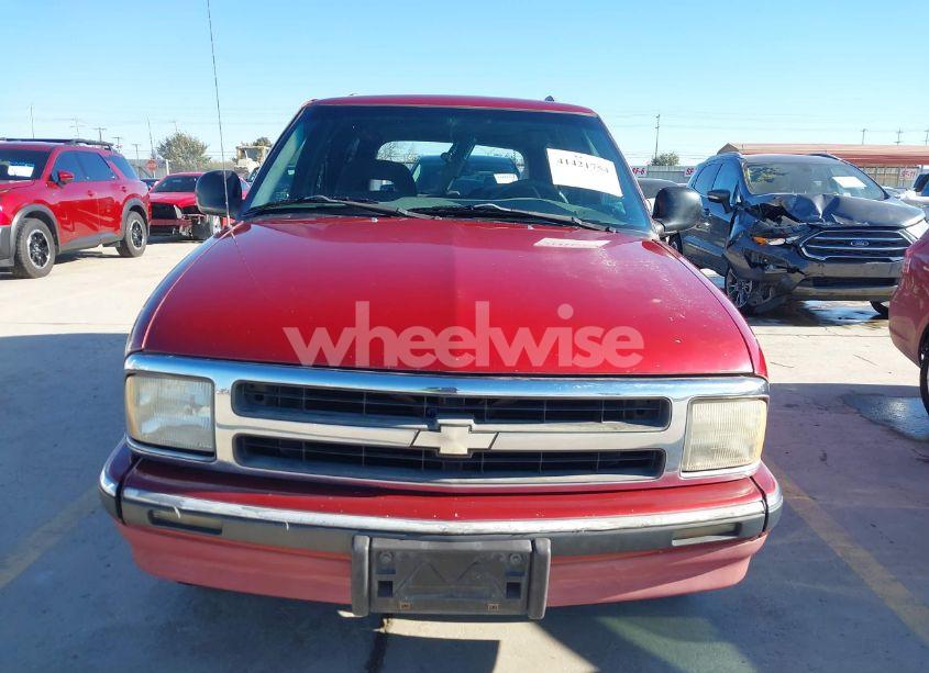 Photo 12 of 1996 Chevrolet Blazer (VIN 1GNCS13W7T2219261)