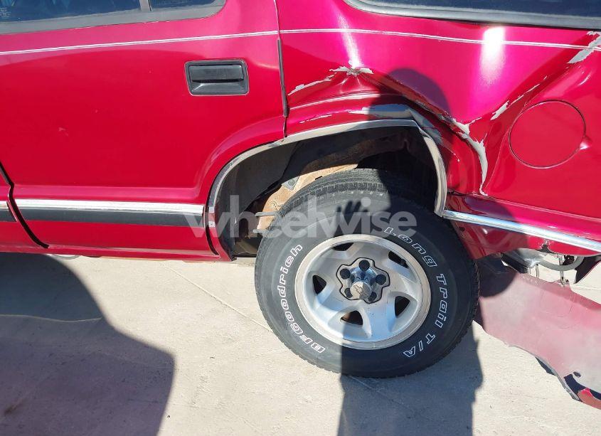 Photo 18 of 1996 Chevrolet Blazer (VIN 1GNCS13W7T2219261)