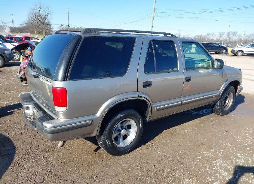 Photo 4 of 1999 Chevrolet Blazer LS (VIN 1GNCS13W7X2103046)