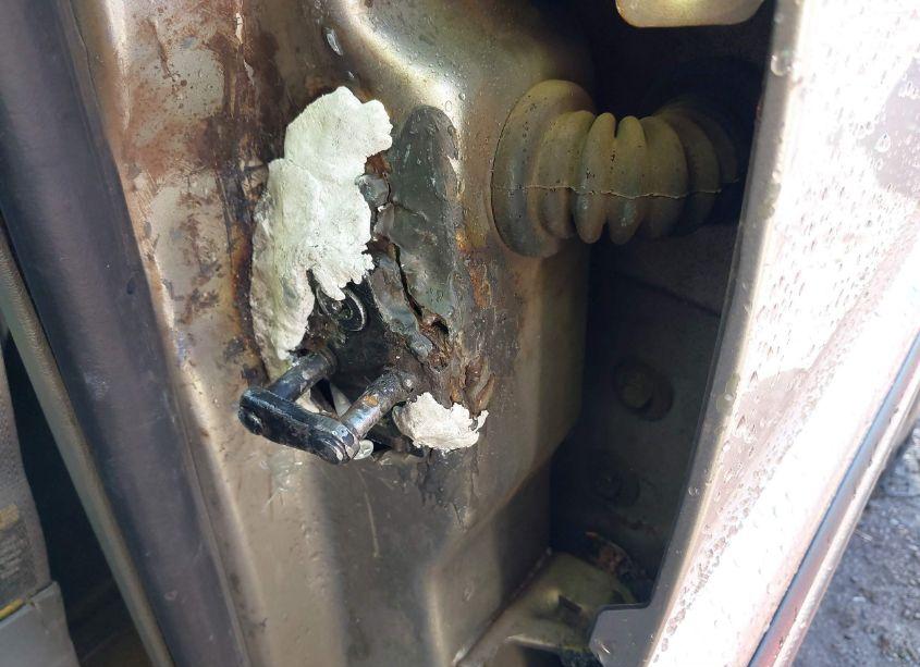 Photo 6 of 1999 Chevrolet Blazer LS (VIN 1GNCS13W7X2103046)