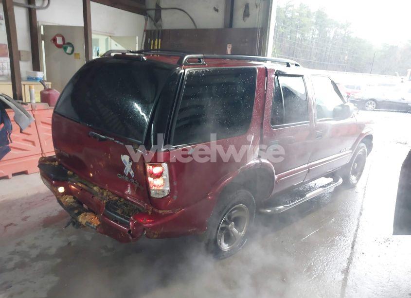 Photo 4 of 2002 Chevrolet Blazer LS (VIN 1GNCS13W82K137523)