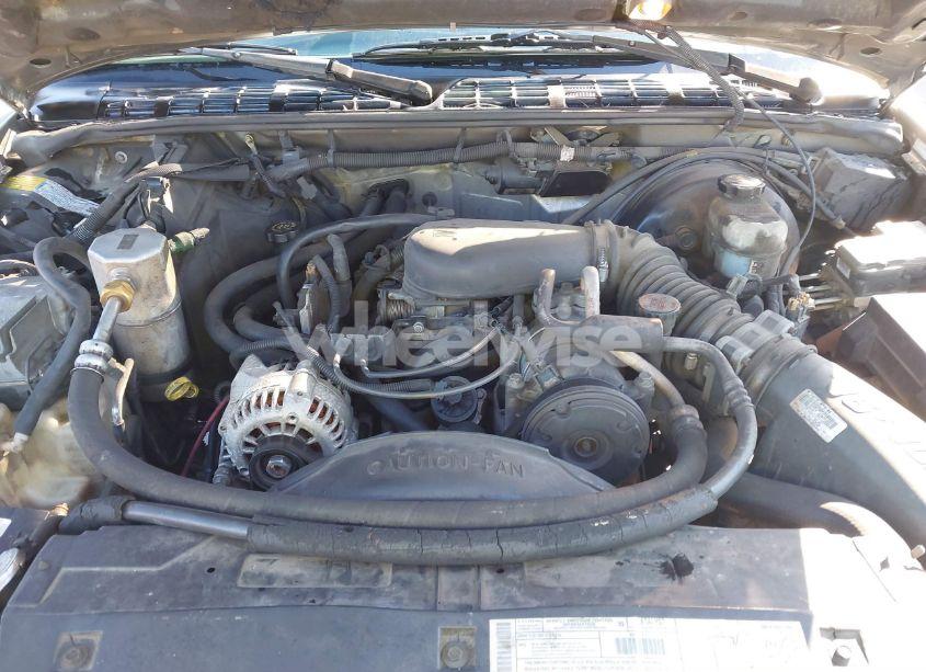 Photo 10 of 2001 Chevrolet Blazer LT (VIN 1GNCS13W912113858)