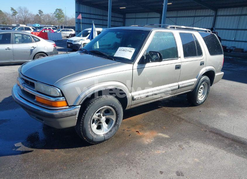 Photo 2 of 2001 Chevrolet Blazer LT (VIN 1GNCS13W912113858)