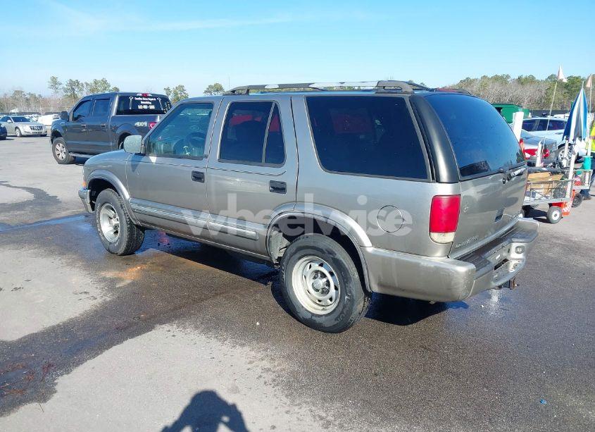 Photo 3 of 2001 Chevrolet Blazer LT (VIN 1GNCS13W912113858)