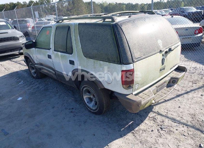 Photo 3 of 1999 Chevrolet Blazer LT (VIN 1GNCS13W9X2130068)