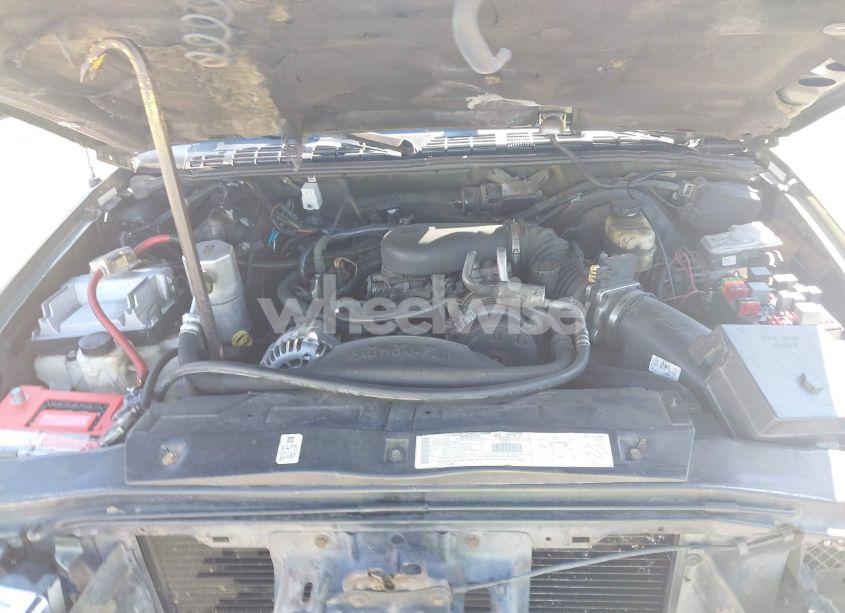 Photo 10 of 2001 Chevrolet Blazer LT (VIN 1GNCS13WX12137232)