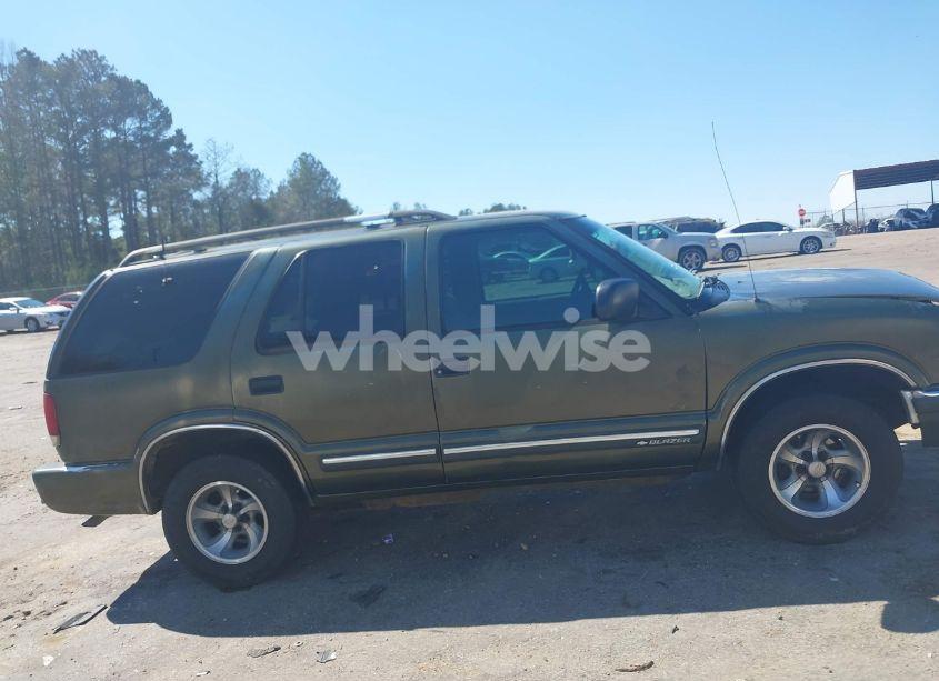 Photo 13 of 2001 Chevrolet Blazer LT (VIN 1GNCS13WX12137232)