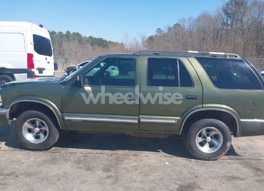 Photo 14 of 2001 Chevrolet Blazer LT (VIN 1GNCS13WX12137232)