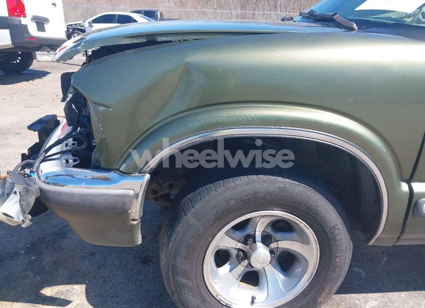 Photo 20 of 2001 Chevrolet Blazer LT (VIN 1GNCS13WX12137232)