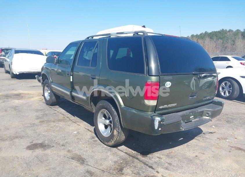 Photo 3 of 2001 Chevrolet Blazer LT (VIN 1GNCS13WX12137232)