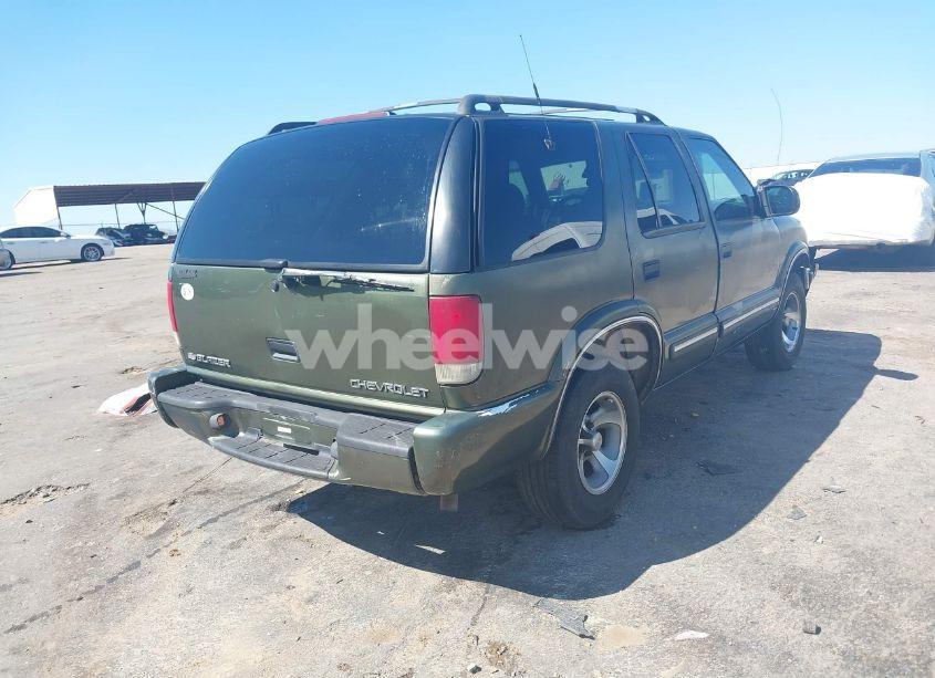 Photo 4 of 2001 Chevrolet Blazer LT (VIN 1GNCS13WX12137232)