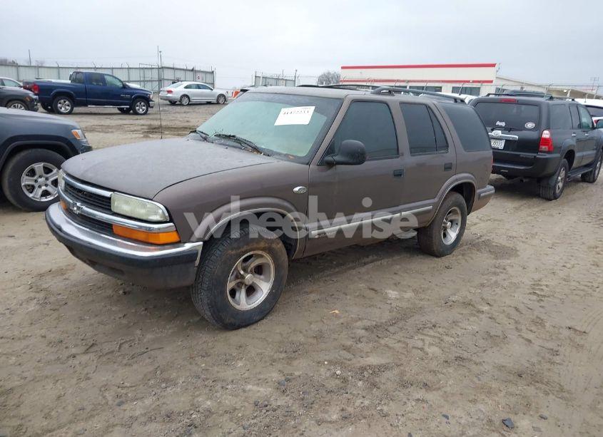 Photo 2 of 1999 Chevrolet Blazer LS (VIN 1GNCS13WXX2117149)