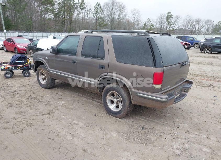 Photo 3 of 1999 Chevrolet Blazer LS (VIN 1GNCS13WXX2117149)