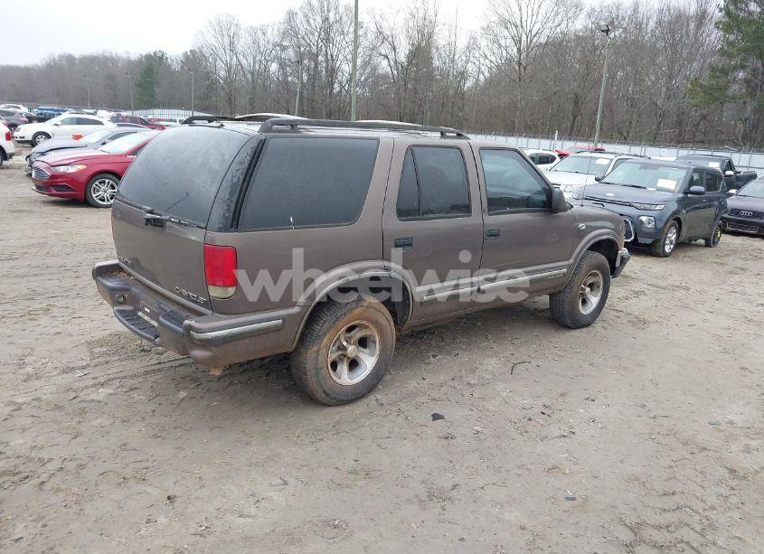 Photo 4 of 1999 Chevrolet Blazer LS (VIN 1GNCS13WXX2117149)