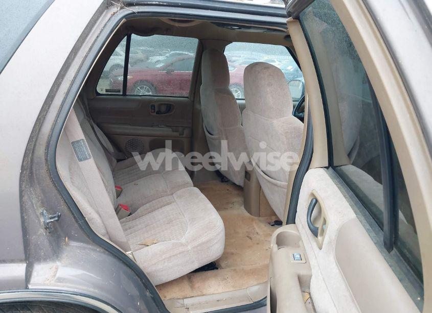 Photo 8 of 1999 Chevrolet Blazer LS (VIN 1GNCS13WXX2117149)