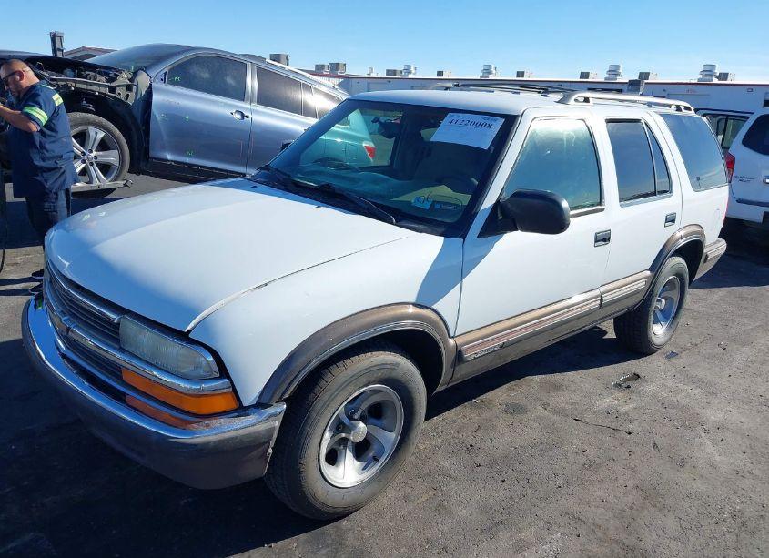 Photo 2 of 1999 Chevrolet Blazer LS (VIN 1GNCS13WXX2141225)