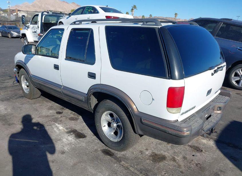 Photo 3 of 1999 Chevrolet Blazer LS (VIN 1GNCS13WXX2141225)