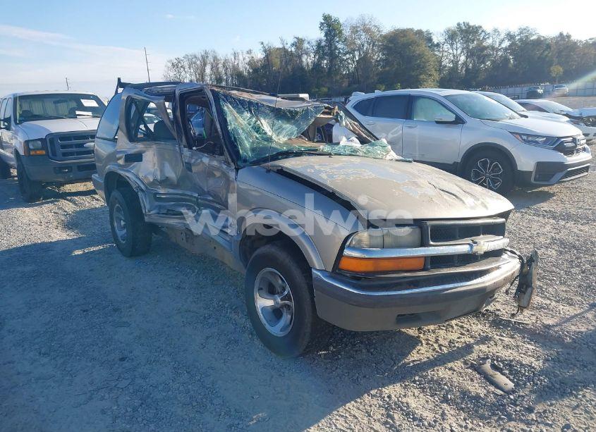 2000 Chevrolet Blazer LS (VIN 1GNCS13WXYK191429) main photo