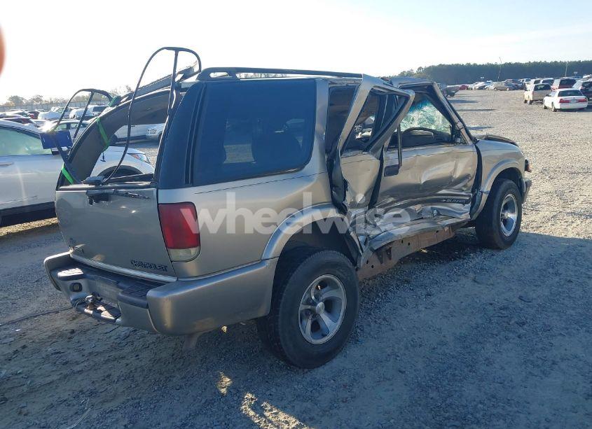 Photo 4 of 2000 Chevrolet Blazer LS (VIN 1GNCS13WXYK191429)
