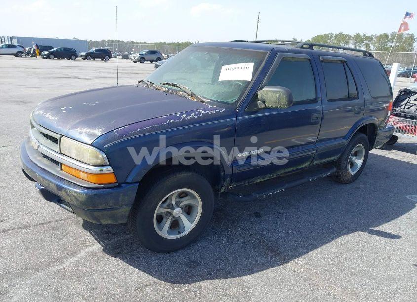 Photo 2 of 2003 Chevrolet Blazer LS (VIN 1GNCS13X33K149640)