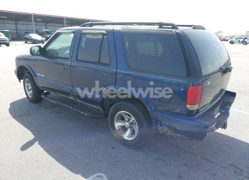 Photo 3 of 2003 Chevrolet Blazer LS (VIN 1GNCS13X33K149640)