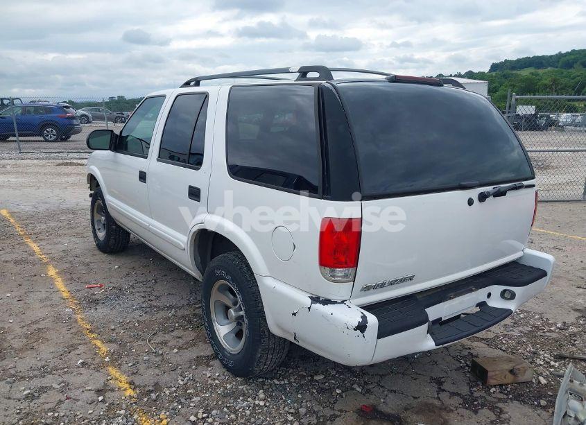 Photo 3 of 2004 Chevrolet Blazer LS (VIN 1GNCS13X44K169235)