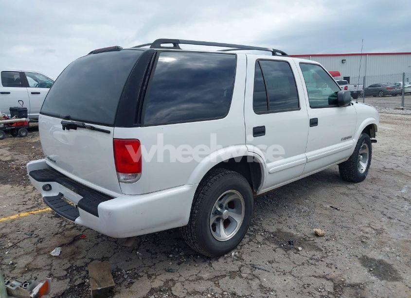 Photo 4 of 2004 Chevrolet Blazer LS (VIN 1GNCS13X44K169235)