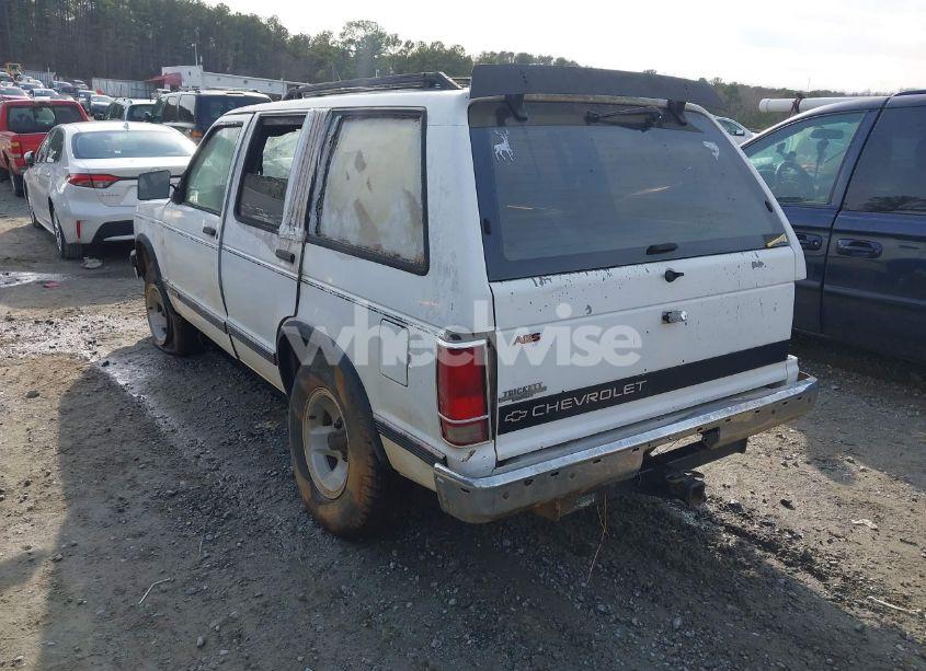 Photo 3 of 1992 Chevrolet Blazer S10 (VIN 1GNCS13Z2N2126922)