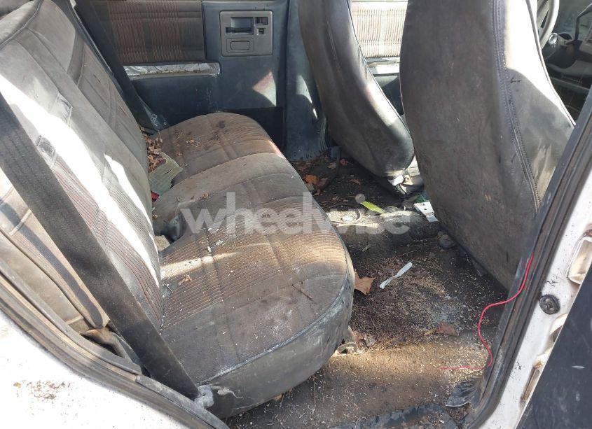 Photo 8 of 1992 Chevrolet Blazer S10 (VIN 1GNCS13Z2N2126922)