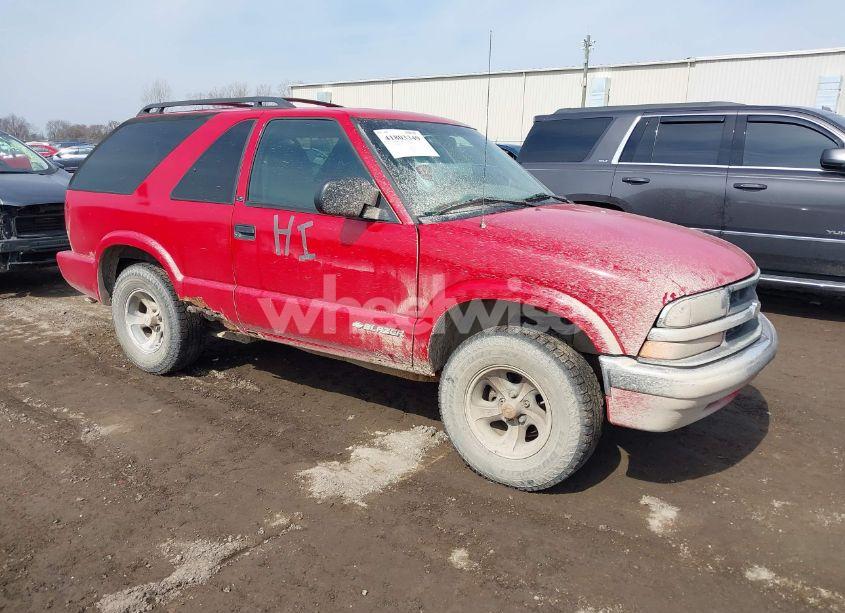 2001 Chevrolet Blazer LS (VIN 1GNCS18W21K180486) main photo