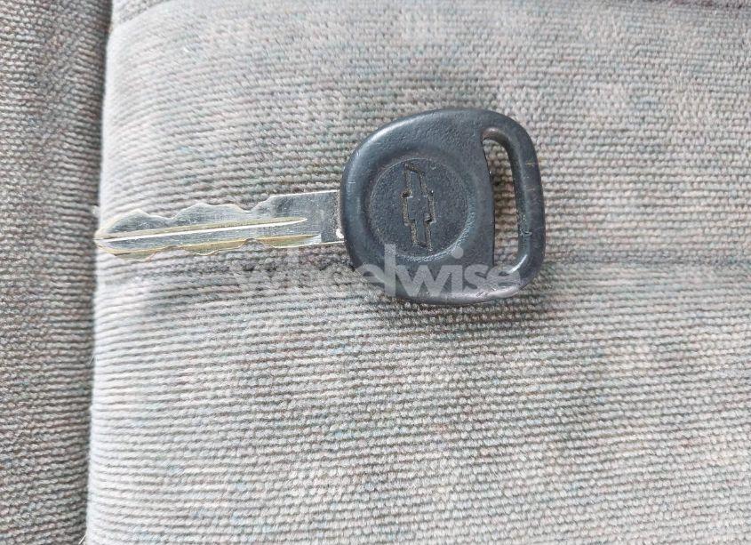 Photo 11 of 2001 Chevrolet Blazer LS (VIN 1GNCS18W21K180486)