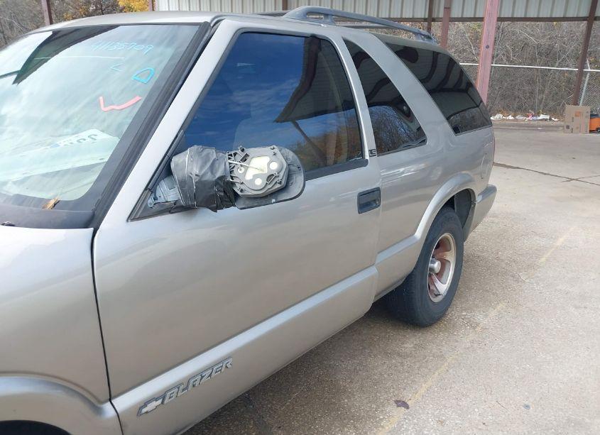 Photo 6 of 2001 Chevrolet Blazer LS (VIN 1GNCS18W41K155833)