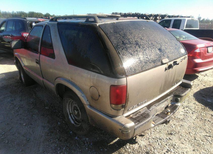 Photo 3 of 2001 Chevrolet Blazer LS (VIN 1GNCS18W41K196141)