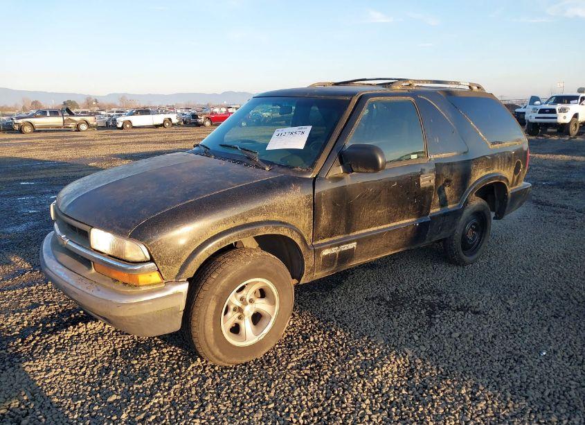 Photo 2 of 2001 Chevrolet Blazer LS (VIN 1GNCS18W51K112506)