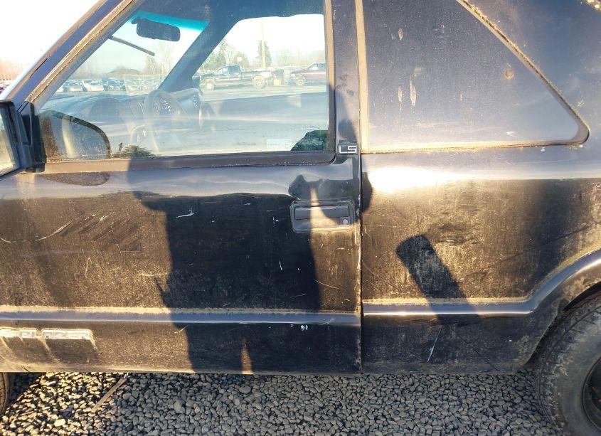 Photo 6 of 2001 Chevrolet Blazer LS (VIN 1GNCS18W51K112506)