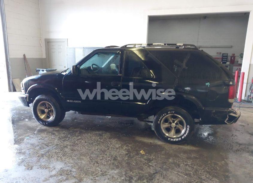 Photo 15 of 2001 Chevrolet Blazer LS (VIN 1GNCS18W51K260297)