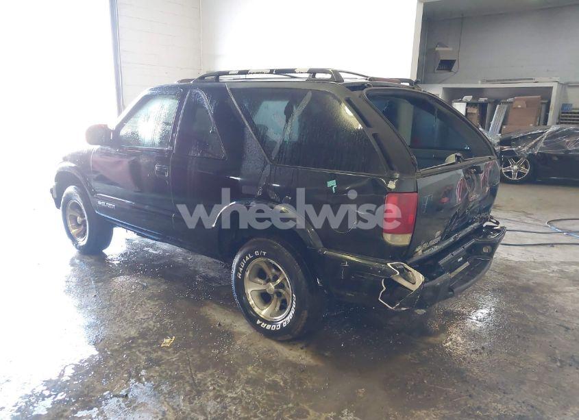 Photo 3 of 2001 Chevrolet Blazer LS (VIN 1GNCS18W51K260297)