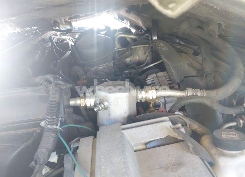 Photo 10 of 2001 Chevrolet Blazer LS (VIN 1GNCS18W51K266200)