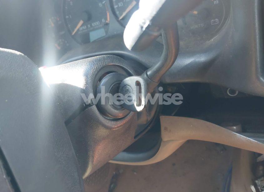 Photo 11 of 2001 Chevrolet Blazer LS (VIN 1GNCS18W51K266200)