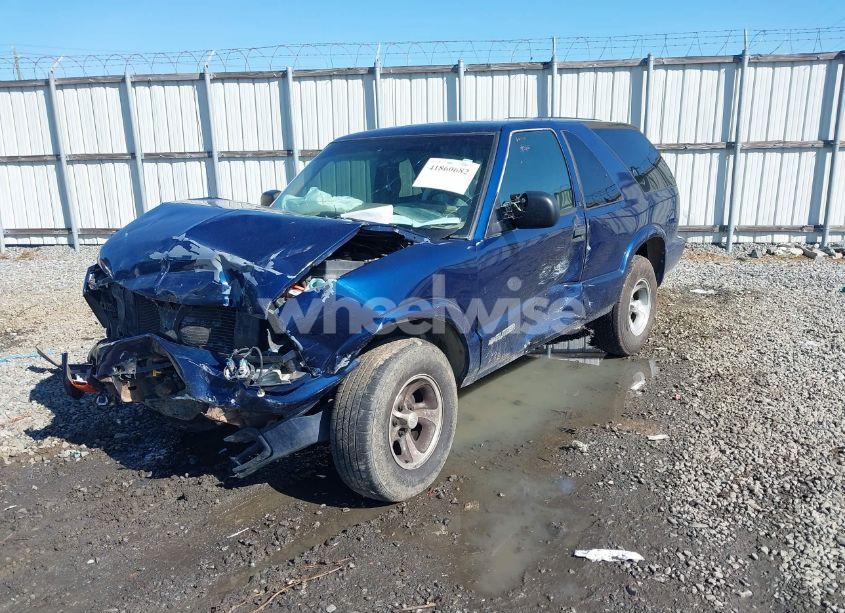 Photo 2 of 2001 Chevrolet Blazer LS (VIN 1GNCS18W51K266200)