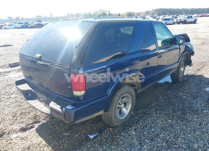 Photo 4 of 2001 Chevrolet Blazer LS (VIN 1GNCS18W51K266200)