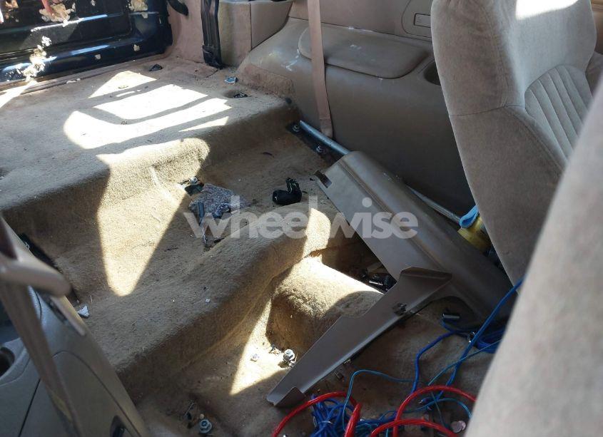 Photo 8 of 2001 Chevrolet Blazer LS (VIN 1GNCS18W51K266200)