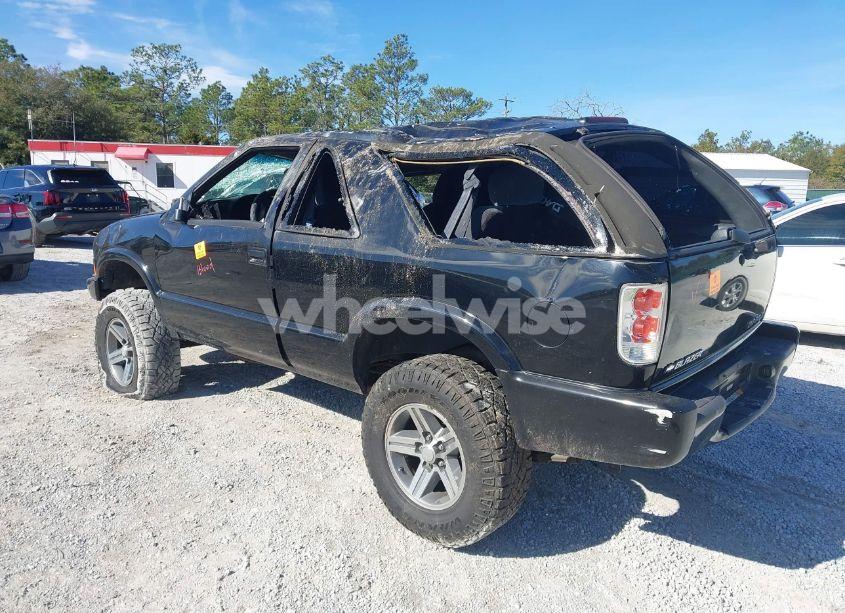 Photo 3 of 2000 Chevrolet Blazer LS (VIN 1GNCS18W5YK255241)